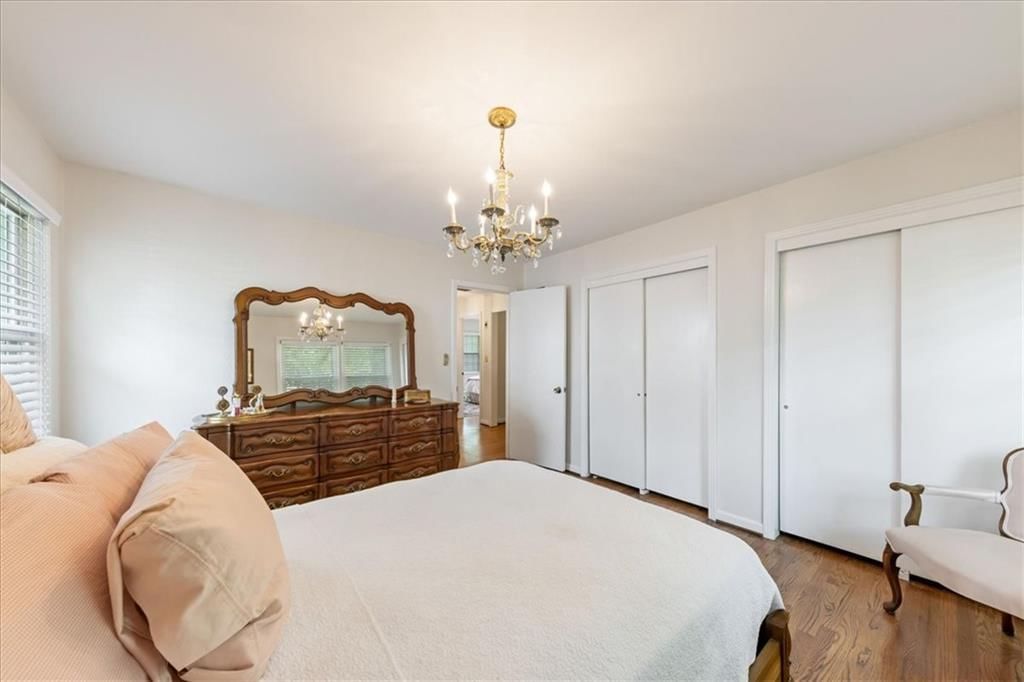 915 W 85th Street — photo 13