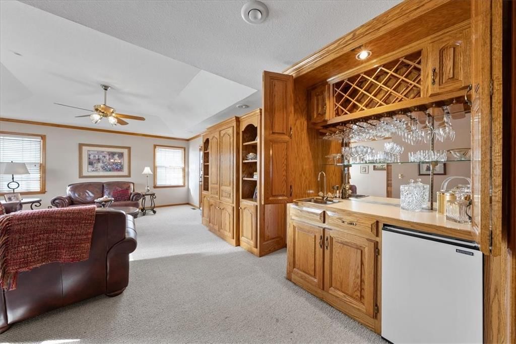 915 W 85th Street — photo 22