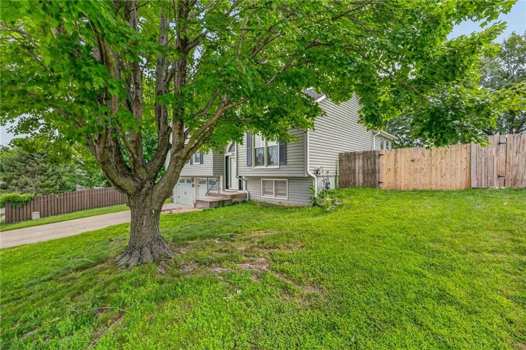 7933 N WYOMING Court — photo 3