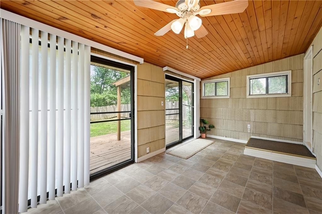 704 S Cedar Street — photo 22