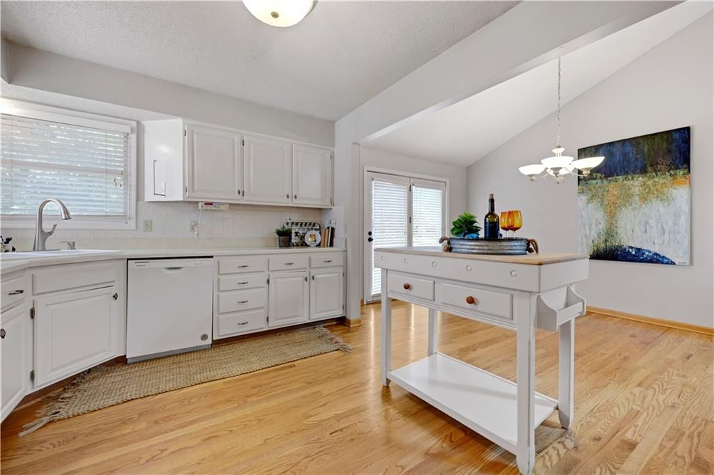 15768 Horton Court — photo 9