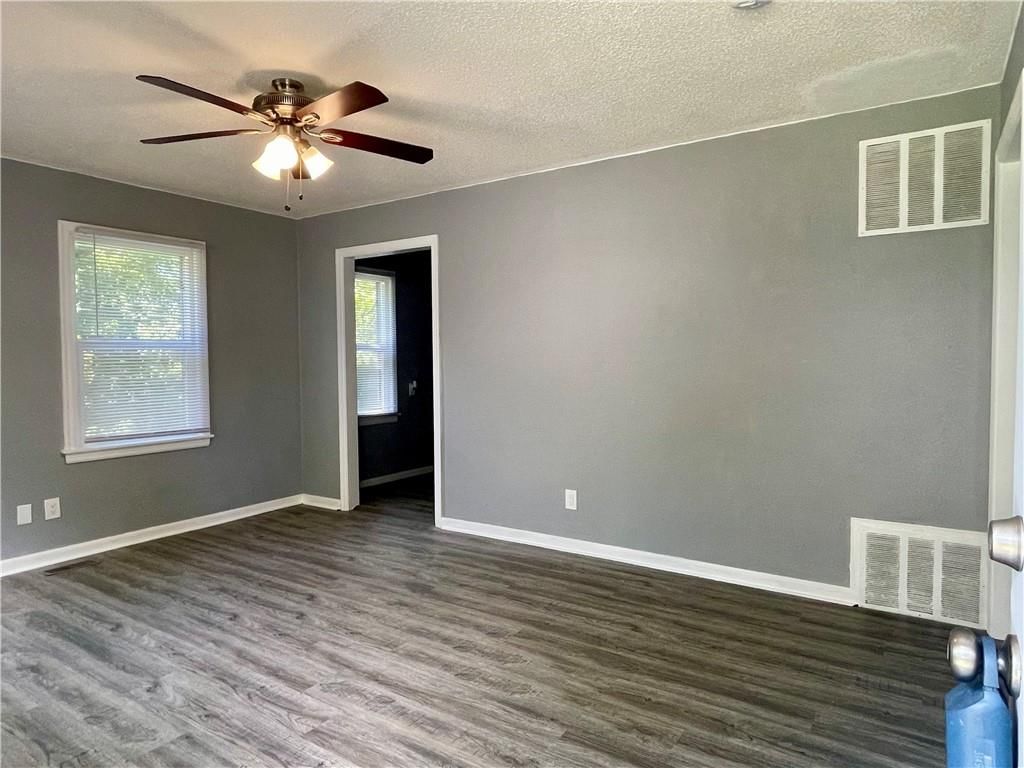 732 W Stone Street — photo 14