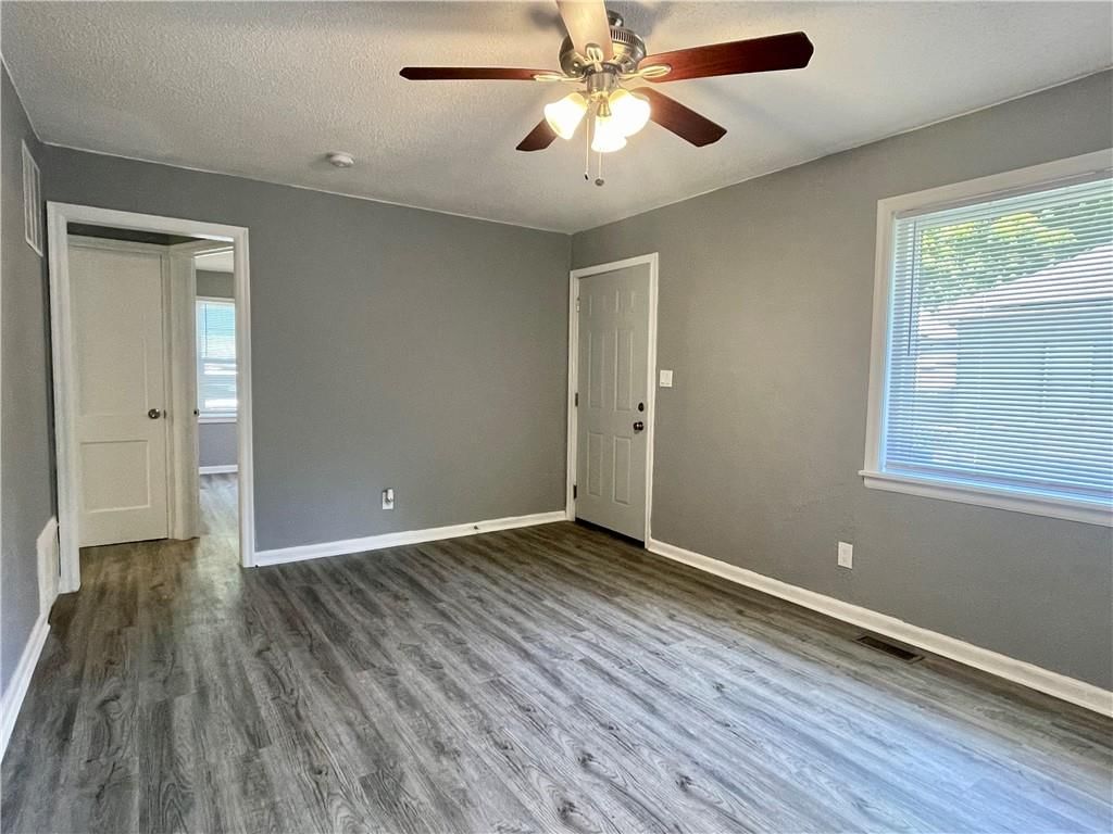 732 W Stone Street — photo 15