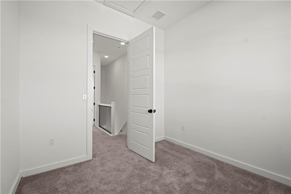 459 SW Longview Boulevard — photo 20