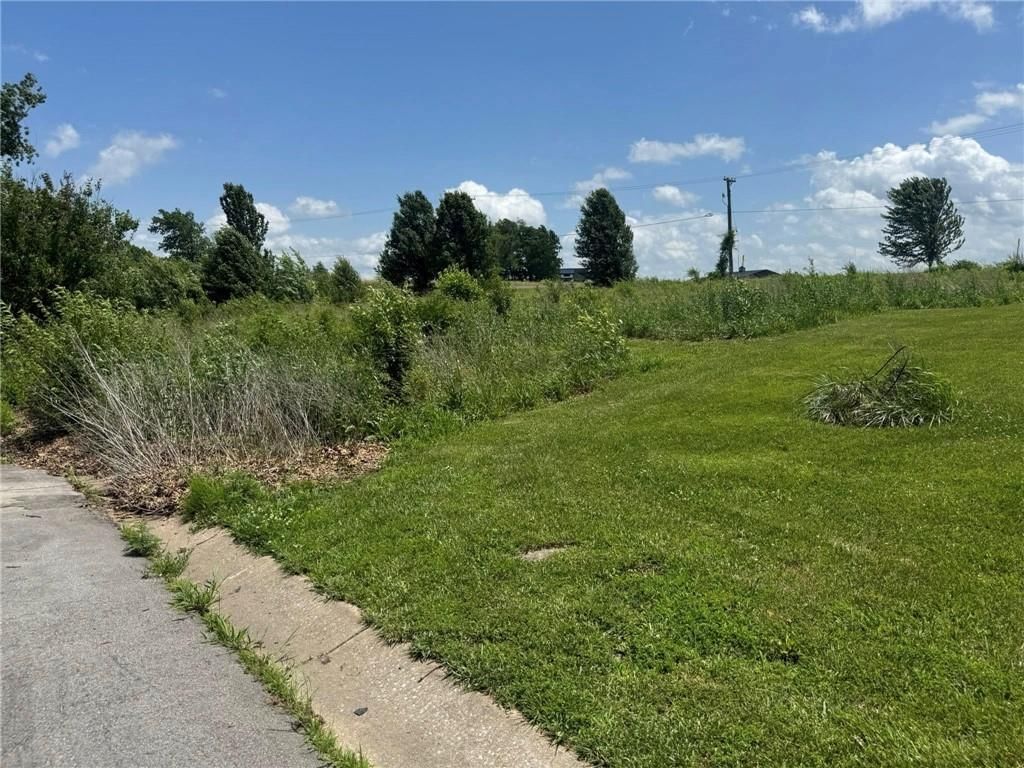 20619 Country Club Drive — photo 2
