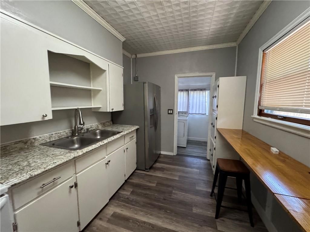 304 E Forest Street — photo 4