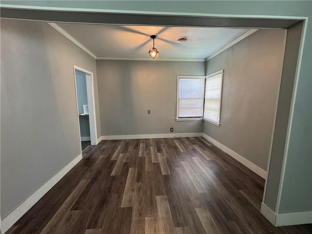 304 E Forest Street — photo 8