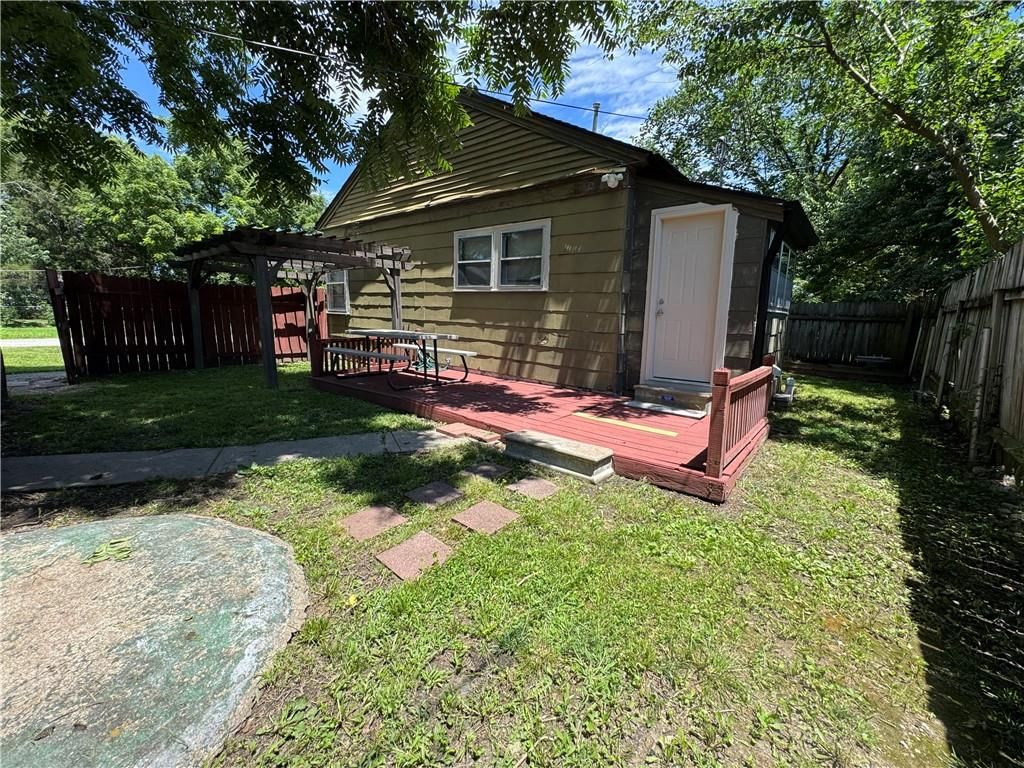 304 E Forest Street — photo 13