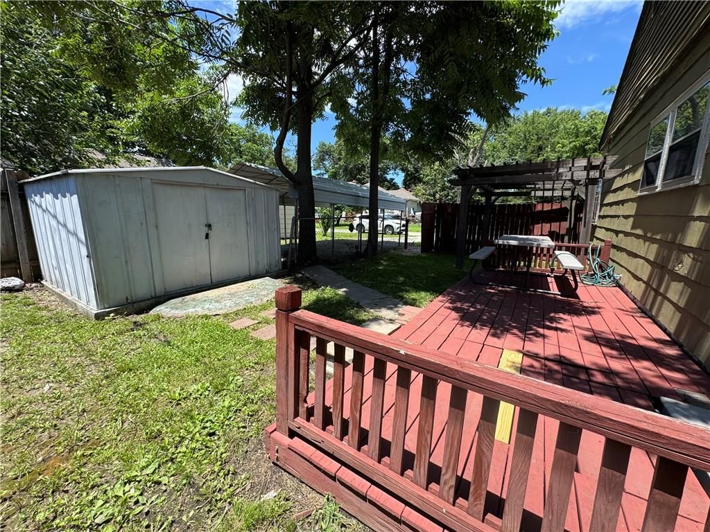 304 E Forest Street — photo 14