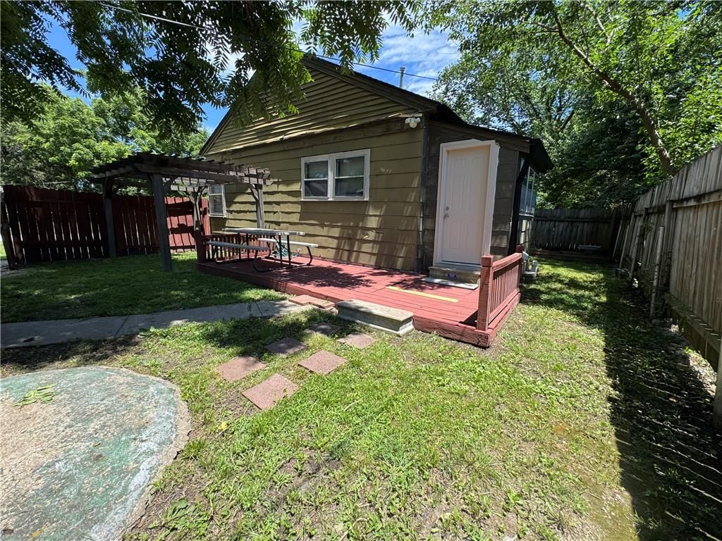 304 E Forest Street — photo 16