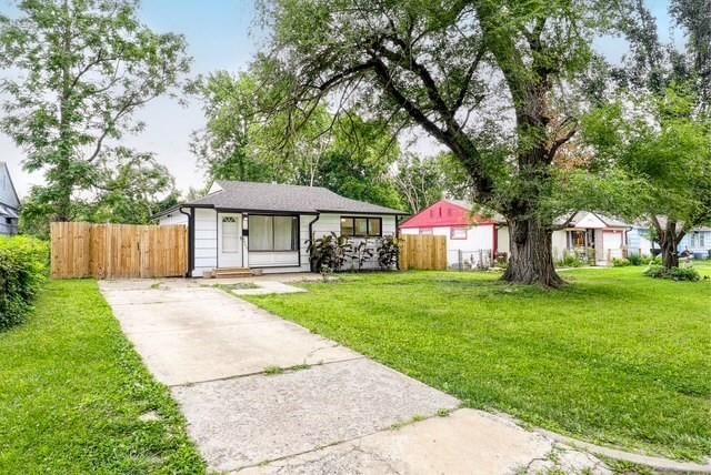 4405 Elmwood Avenue — photo 3