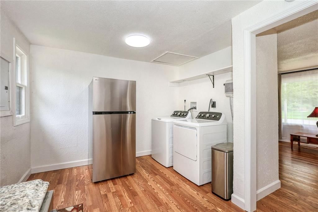 4405 Elmwood Avenue — photo 15