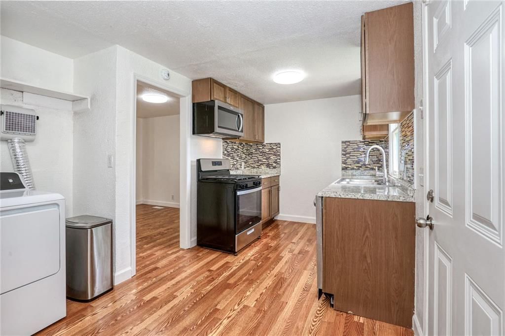 4405 Elmwood Avenue — photo 17