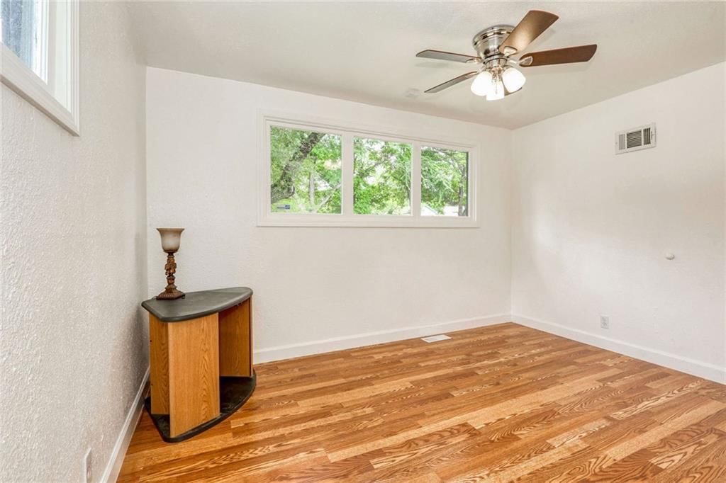 4405 Elmwood Avenue — photo 24