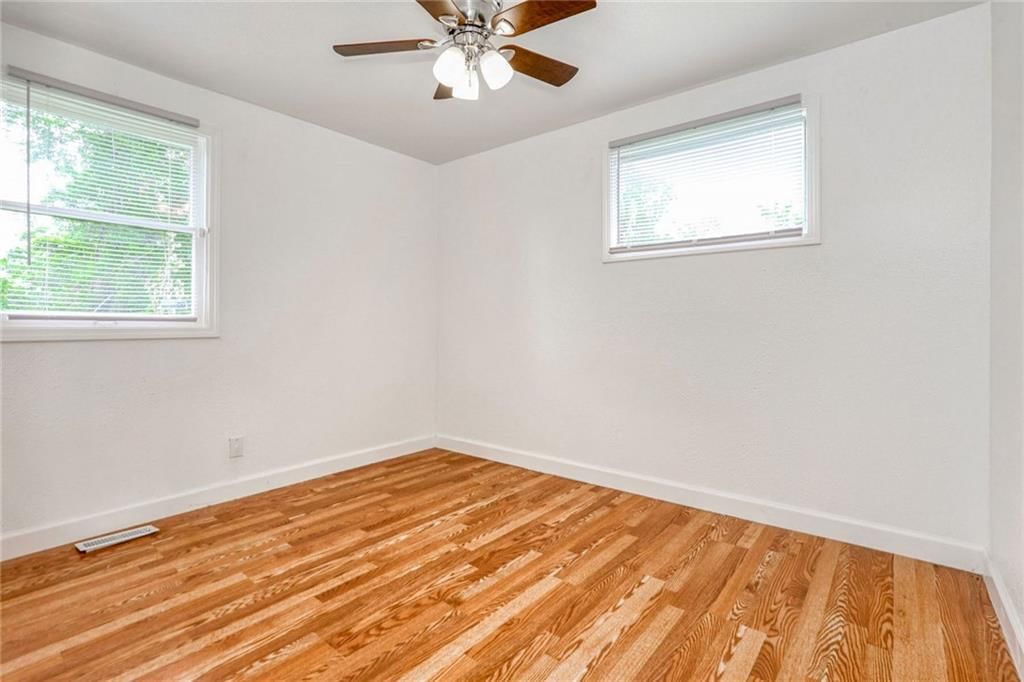 4405 Elmwood Avenue — photo 31