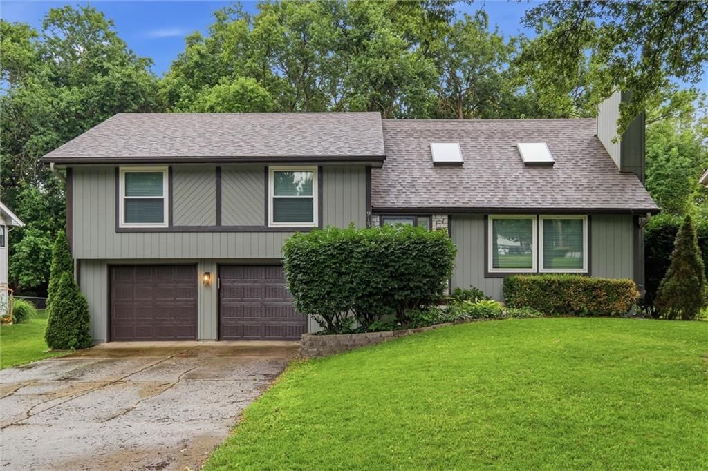 9131 Acuff Lane, Lenexa, KS