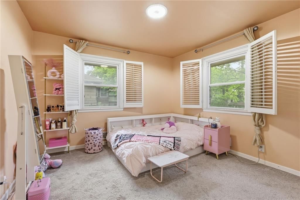 6316 Hedges Avenue — photo 10