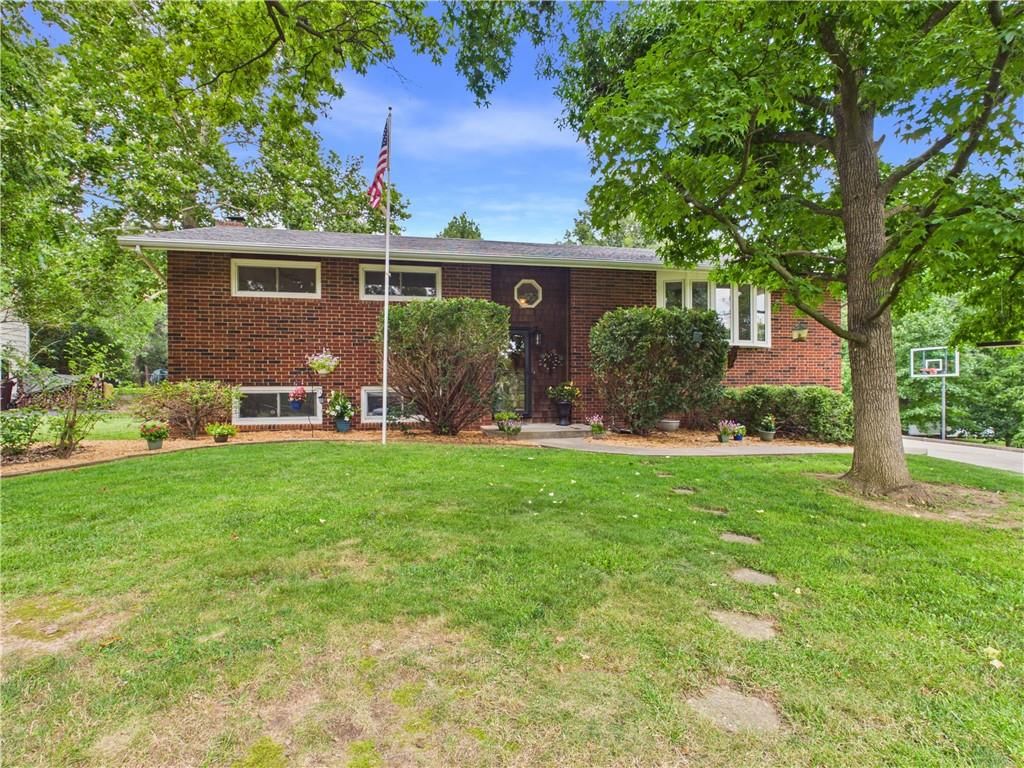 21 SE 215 Road, Warrensburg, MO