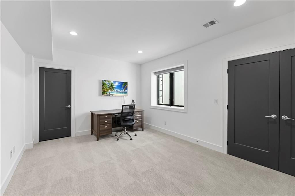 7942 Reinhardt Lane — photo 37