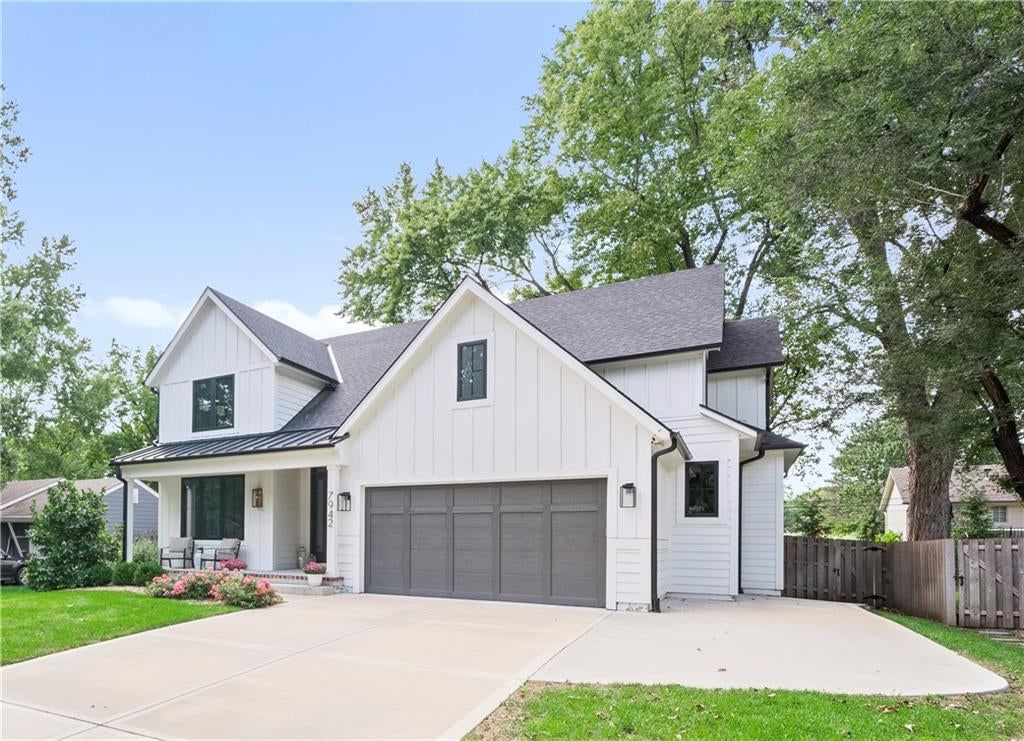 7942 Reinhardt Lane, Prairie Village, KS: listing photo 2