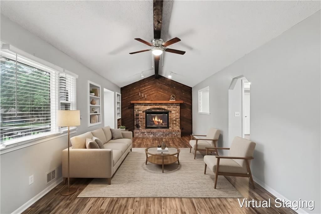 8012 E 100th Street, Kansas City, MO: listing photo 3