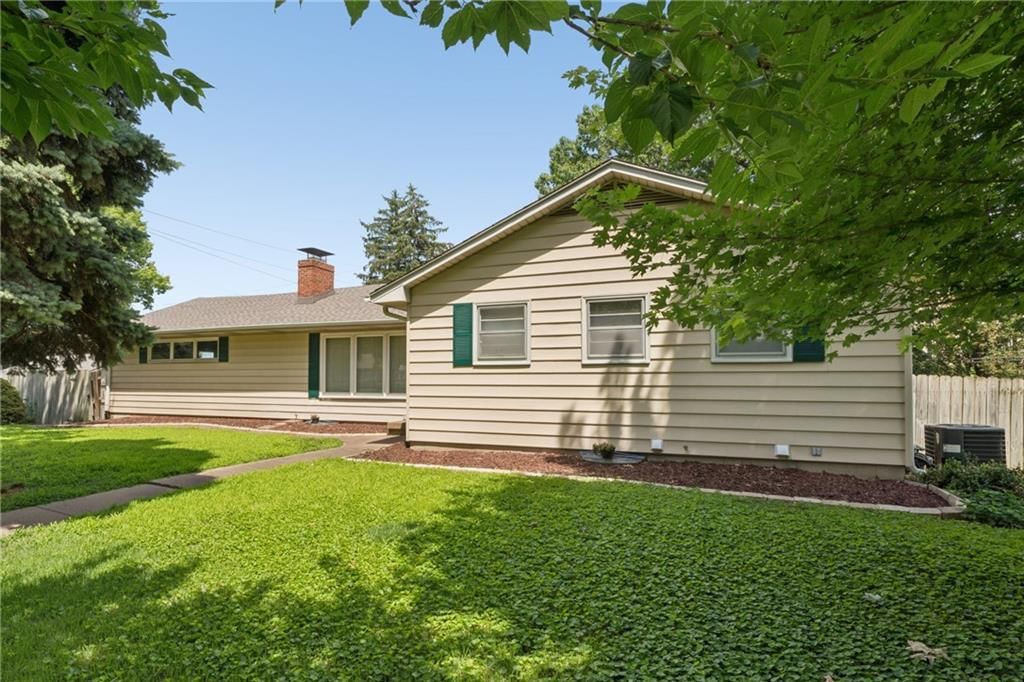 5801 Floyd Street — photo 2