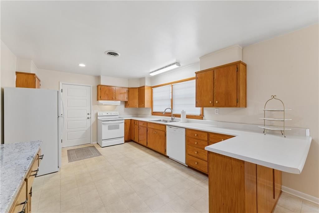 5801 Floyd Street — photo 8