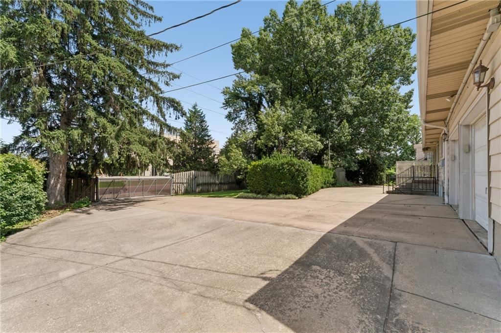 5801 Floyd Street — photo 28