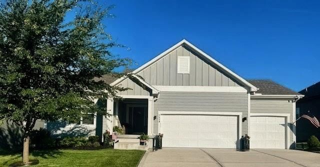 7430 NW Chambers Court — photo 1