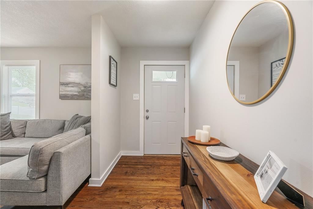 601 E Eisenhower Road — photo 4