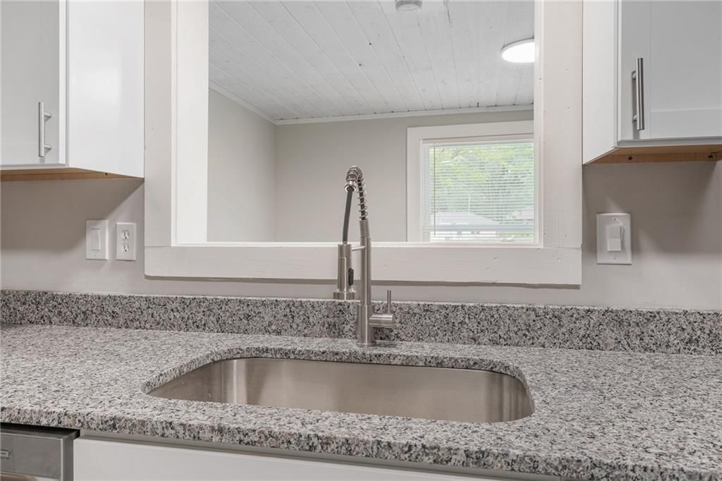 601 E Eisenhower Road — photo 11