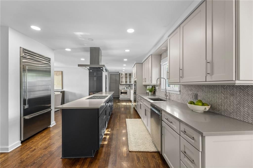 9823 Rosewood Drive — photo 10