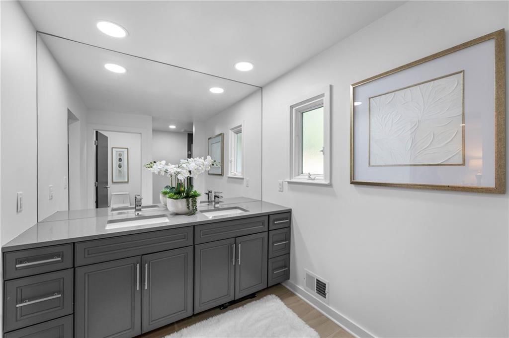 9823 Rosewood Drive — photo 19