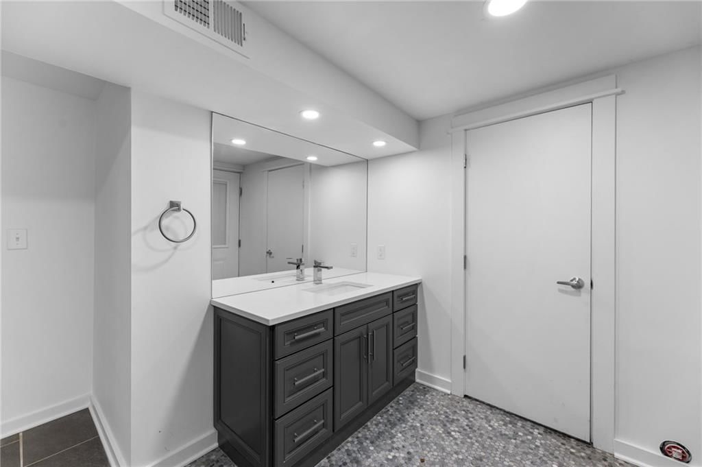 9823 Rosewood Drive — photo 34