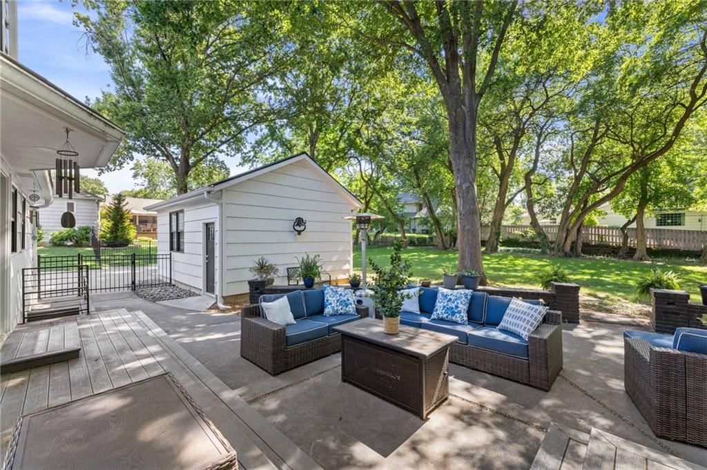 9823 Rosewood Drive — photo 36