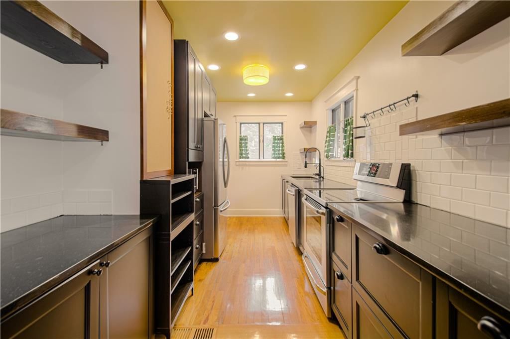 4231 Holmes Street — photo 16