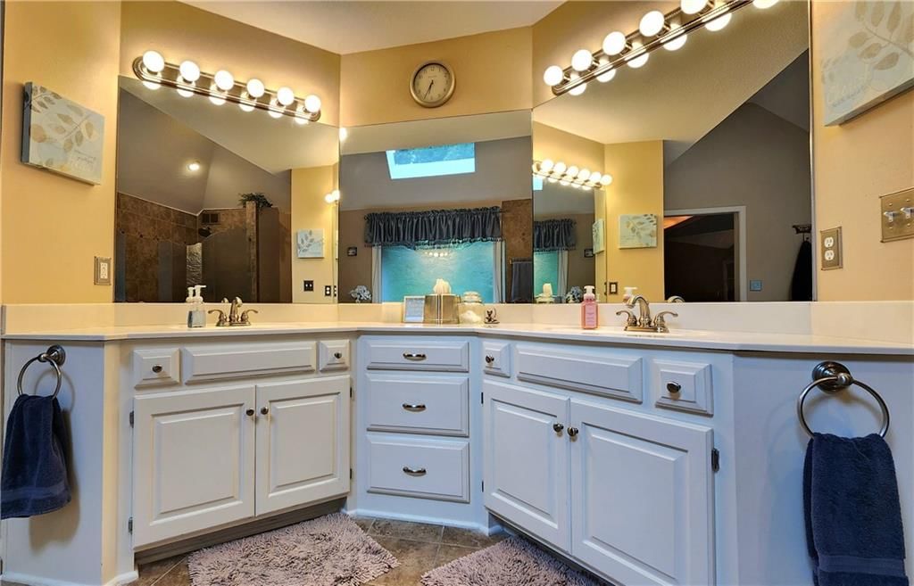 10202 NW RIVER HILLS Drive — photo 34