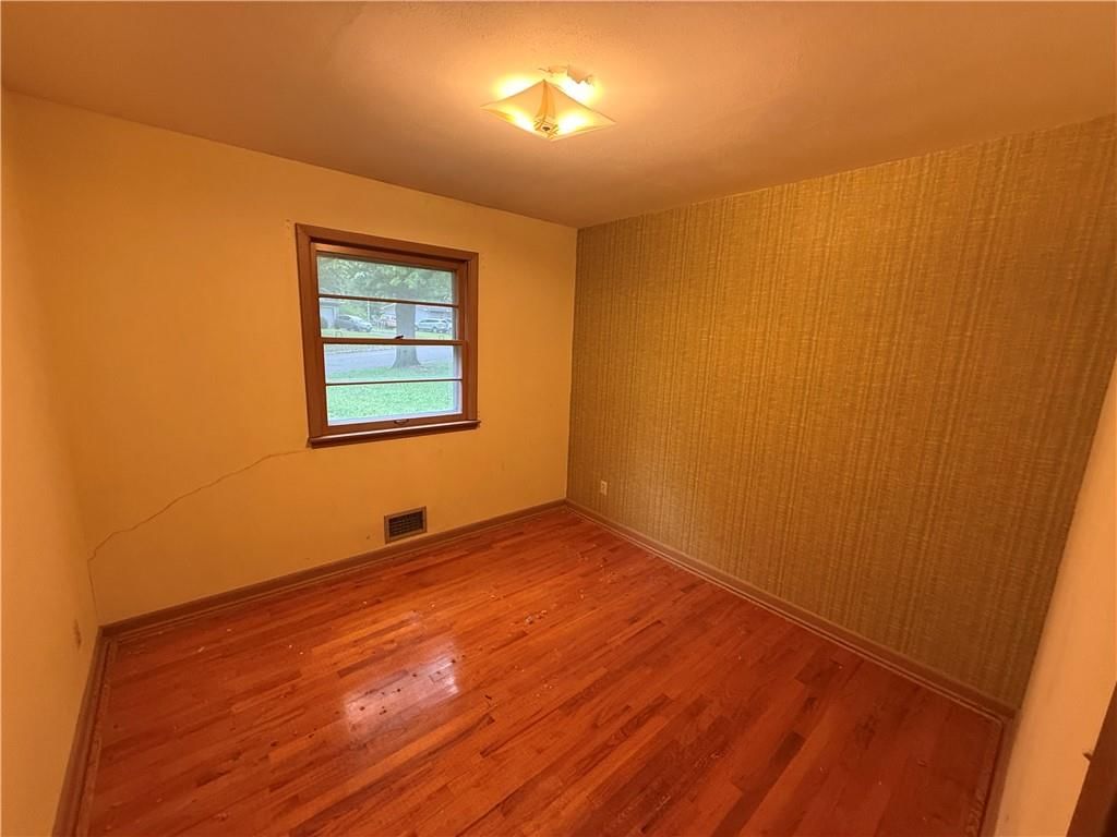 7401 Greeley Avenue — photo 7