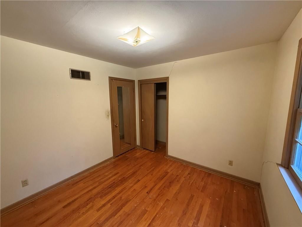 7401 Greeley Avenue — photo 8