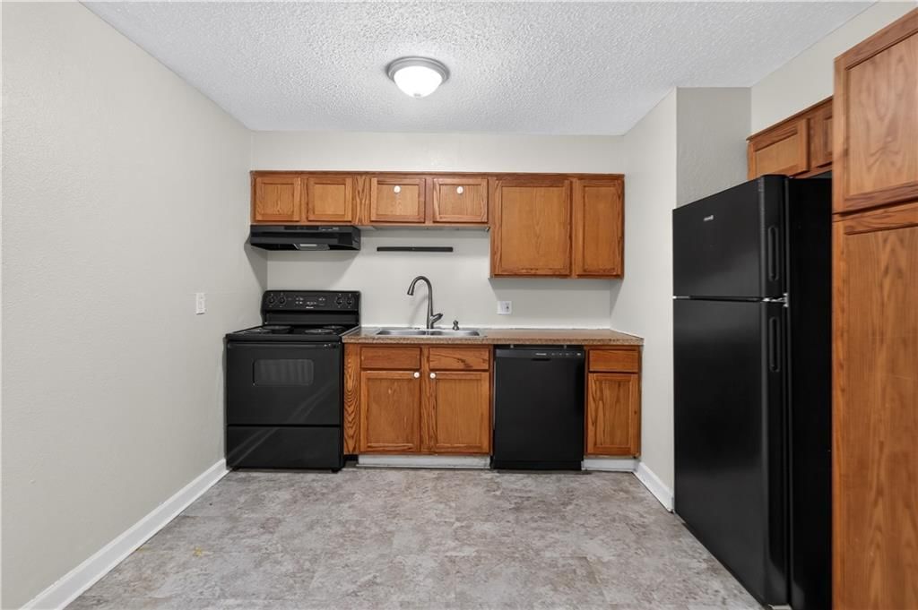 11403 Winchester Avenue — photo 13