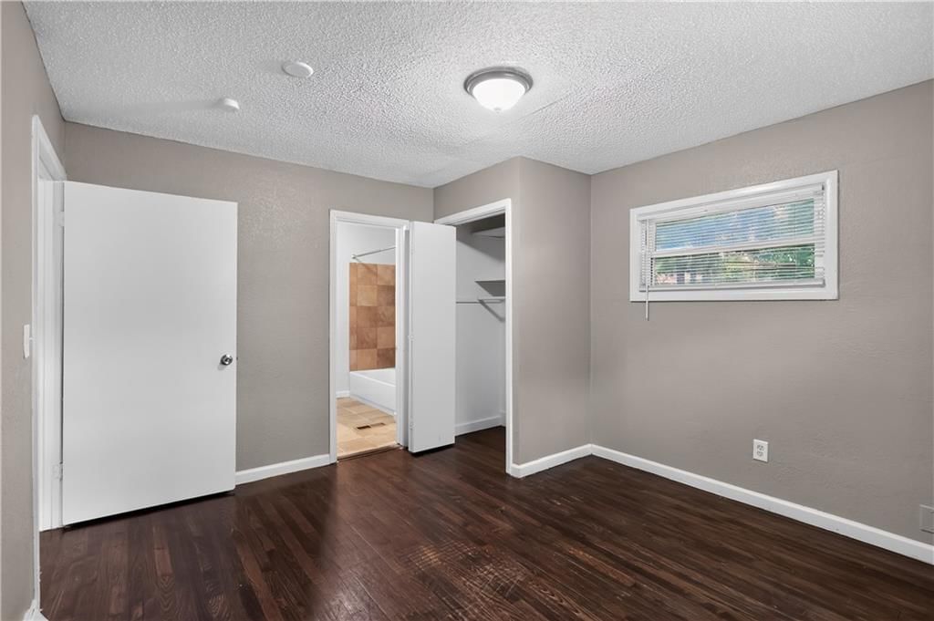11403 Winchester Avenue — photo 18