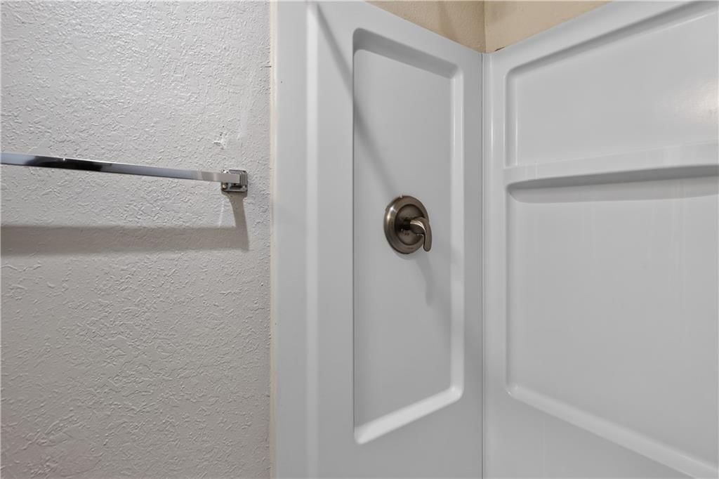 11403 Winchester Avenue — photo 25