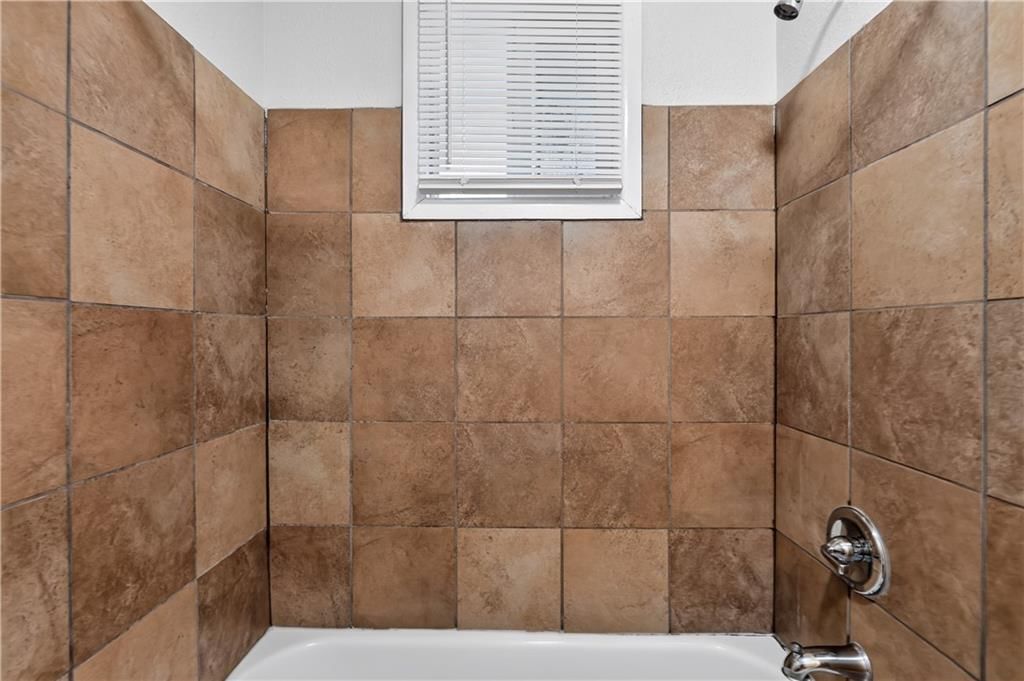 11403 Winchester Avenue — photo 28