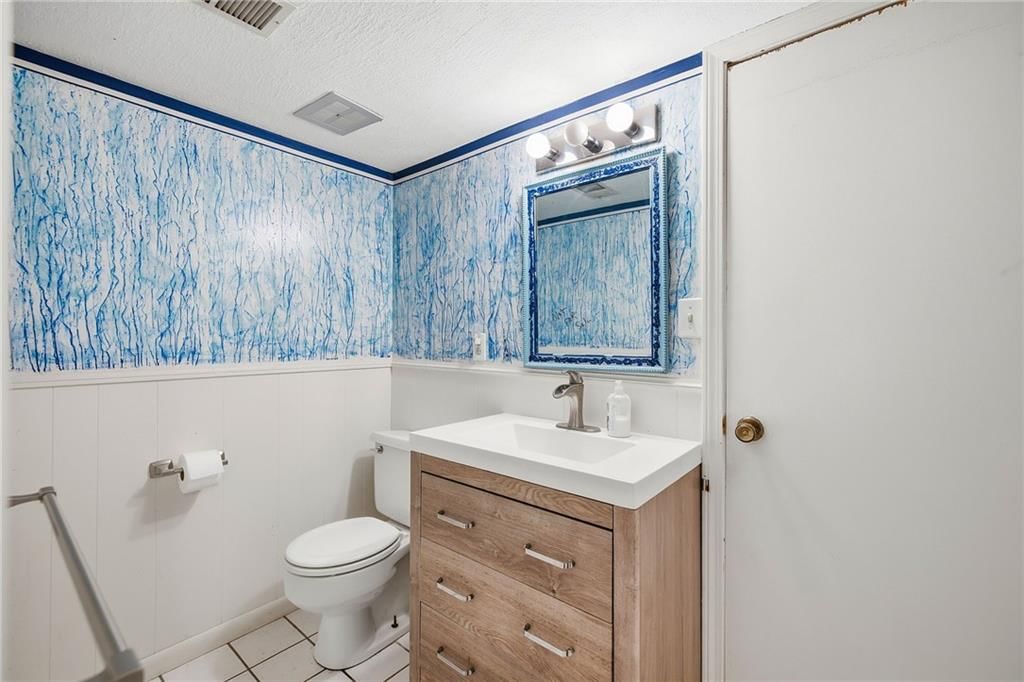 403 S Silver Top Lane — photo 24
