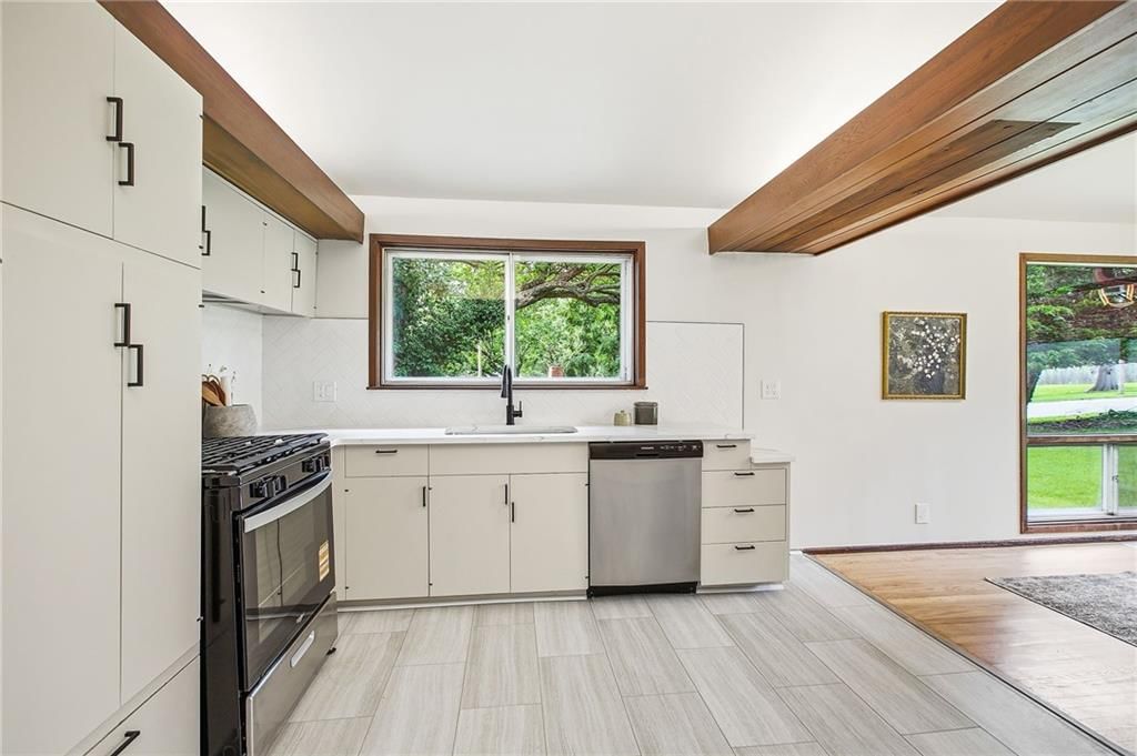 8625 E 73rd Terrace — photo 5