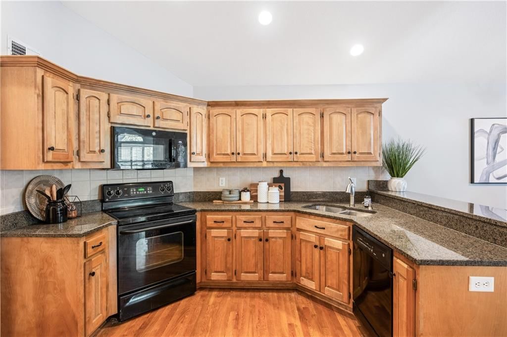 15183 S Greenwood Street — photo 11