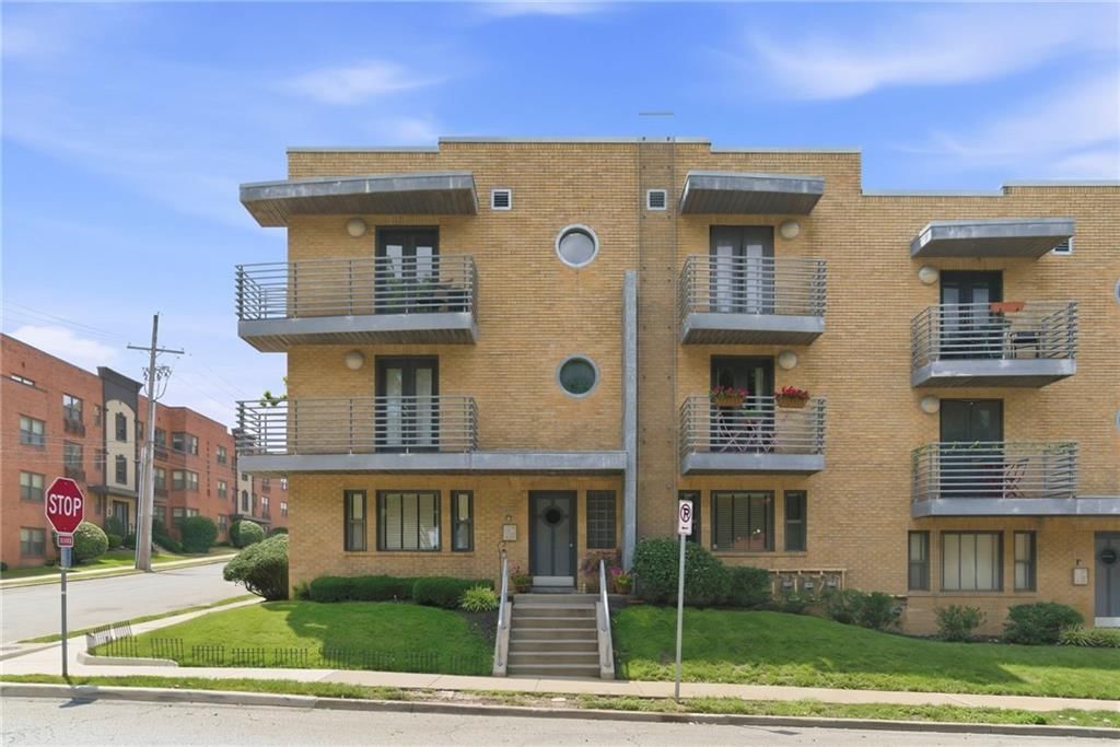 4540 Broadway Avenue — photo 3