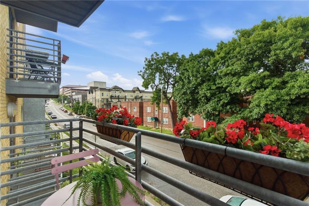4540 Broadway Avenue — photo 15
