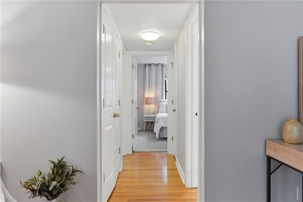4540 Broadway Avenue — photo 23