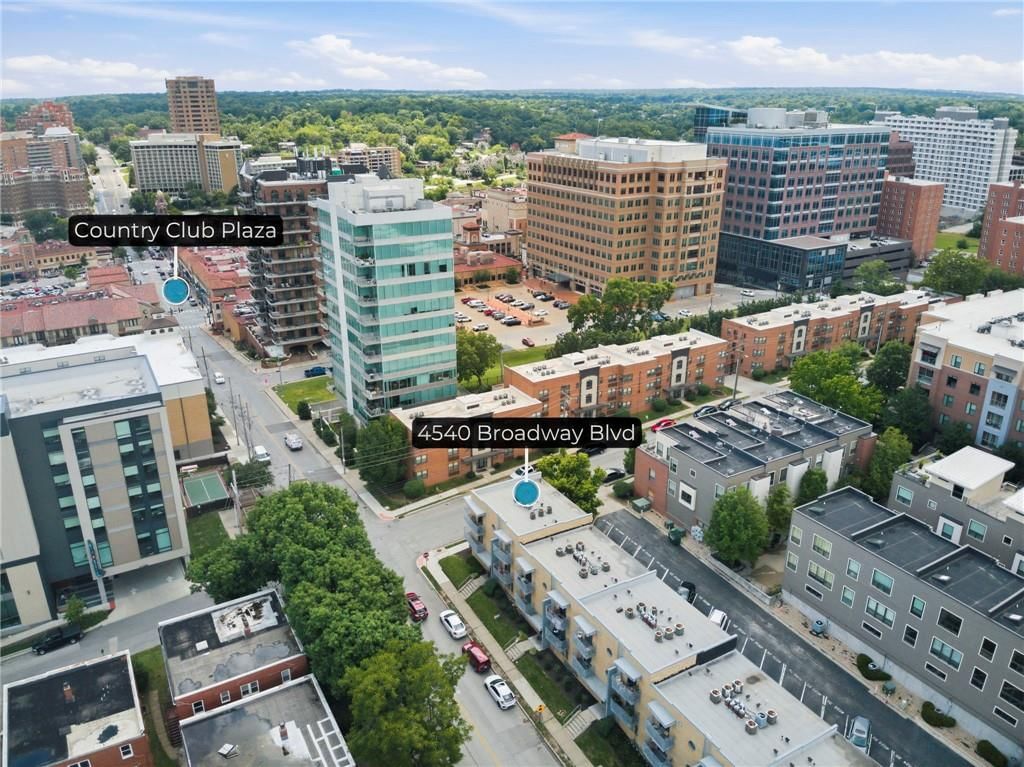 4540 Broadway Avenue — photo 44